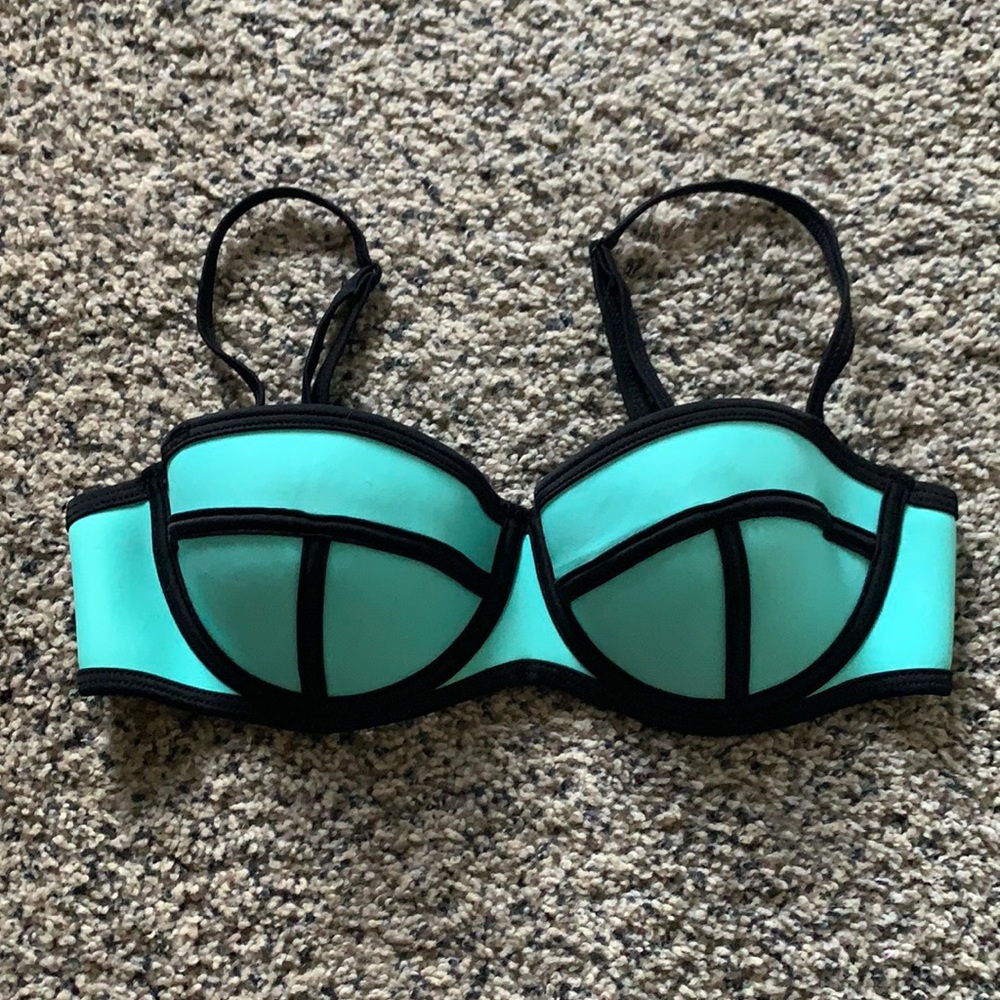 Triangl blue Bikini top size small